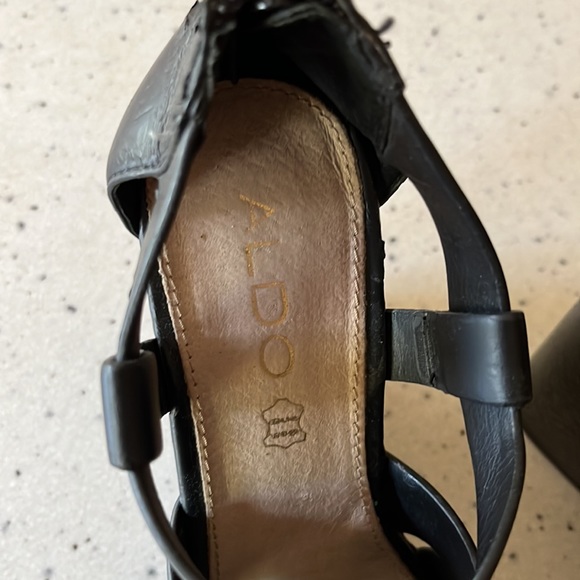 ALDO PLATFORMS SIZE 7.5 BLACK - Picture 3 of 5